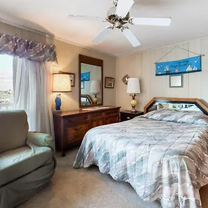  Holiday home Gullway Getaway United States